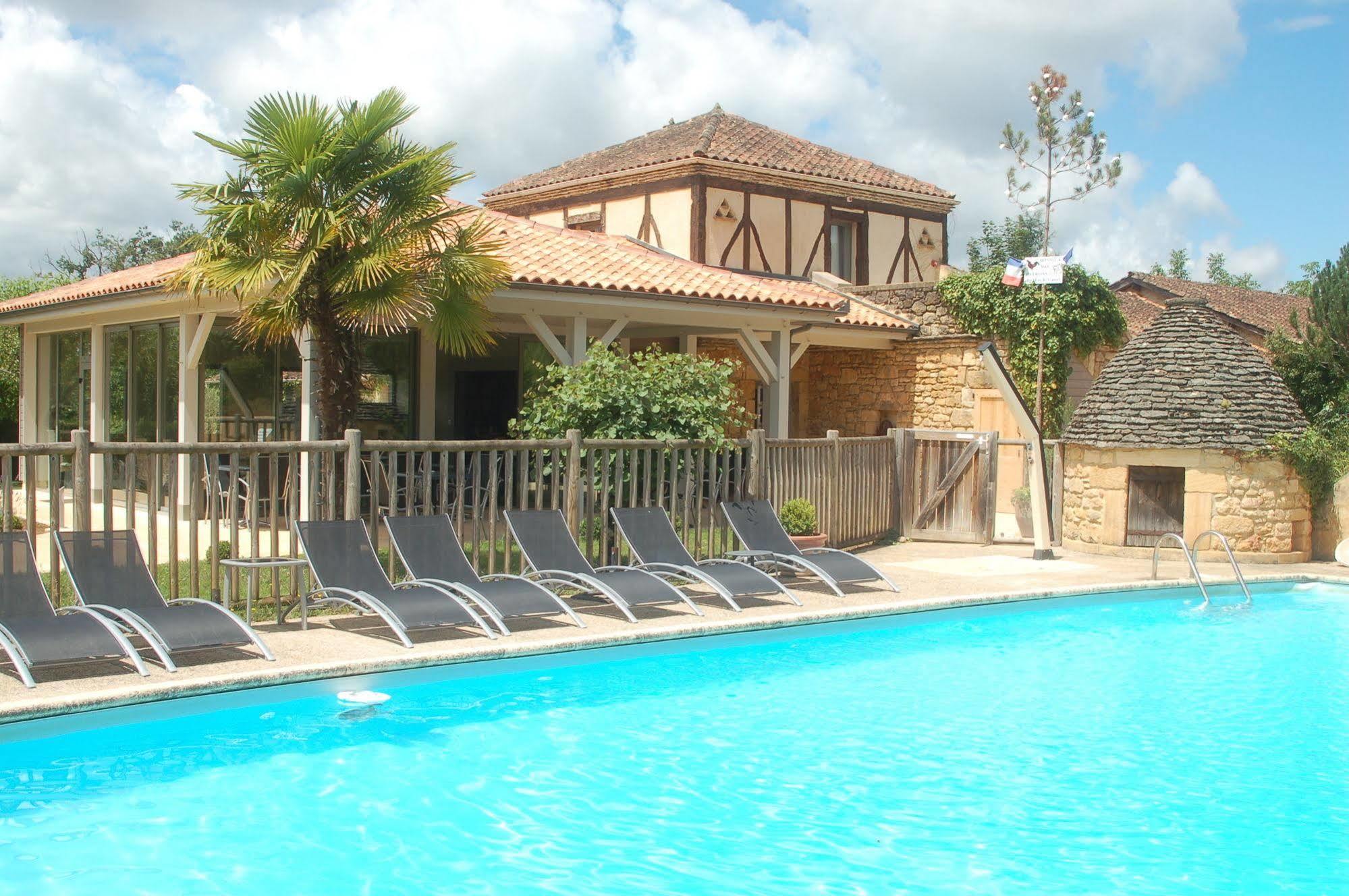 Hotel Le Mas De Castel - Piscine Chauffee Sarlat-la-Caneda Bagian luar foto